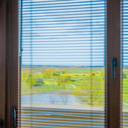 Apartment Issa Lighthouse 2 *